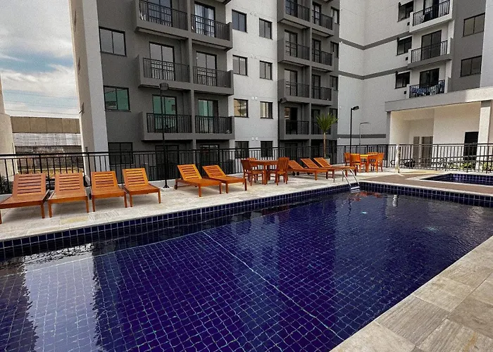 BlackWood Apto - Frente a piscina