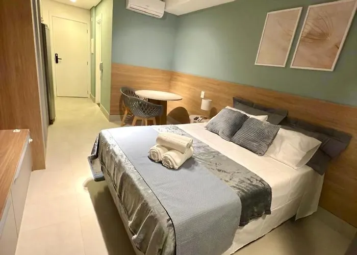 Studio Moema Completo Com Vaga Grátis e Localização Premium