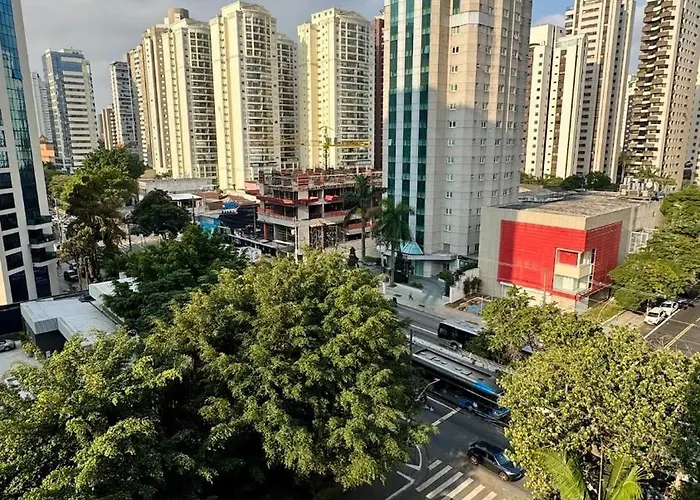 MO 1716 Excelente Apartamento na Av Ibirapuera