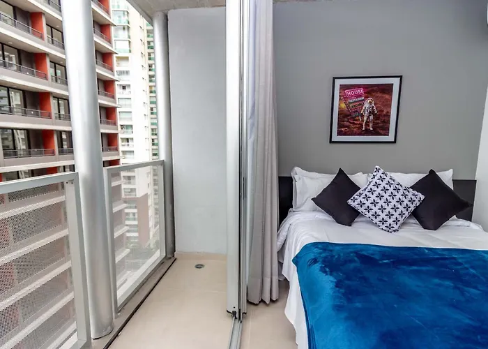 360 VN Frei Caneca by Housi - Apartamentos mobiliados