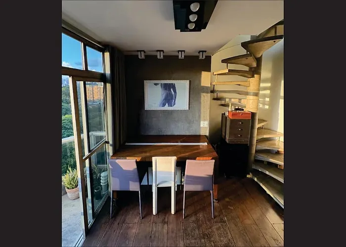 Apartamento duplex com muito charme próximo ao Parque Ibirapuera São Paulo