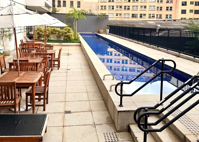 Duo Loft ZYZ em Frente a estacao