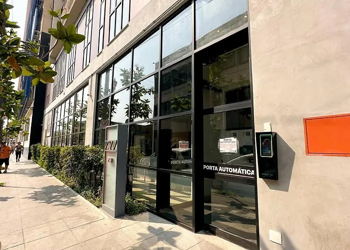 Duo Loft ZYZ em Frente a estacao