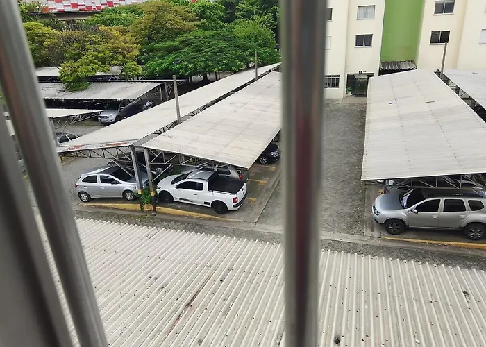 Apto 2 Dormitorios com garagem Ao lado do Metrô Brás Proximo a Tudo