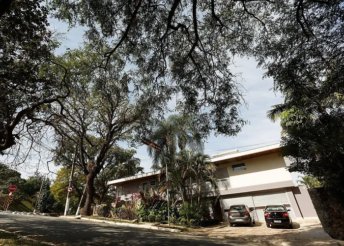 com quintal em Alto de Pinheiros