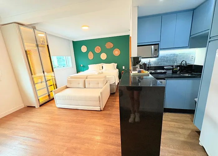 Lindo flat com garagem no Hotel Quality Oscar Freire
