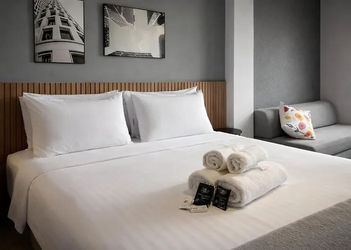 Studios Sofisticados com Ar, Cozinha, piscina, coworking e metrô a 5 min