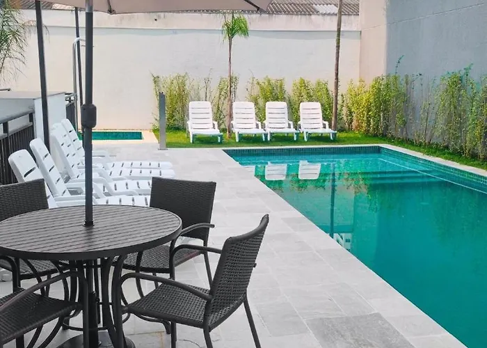 2 Bedroom Property In Building With Pool And Gym