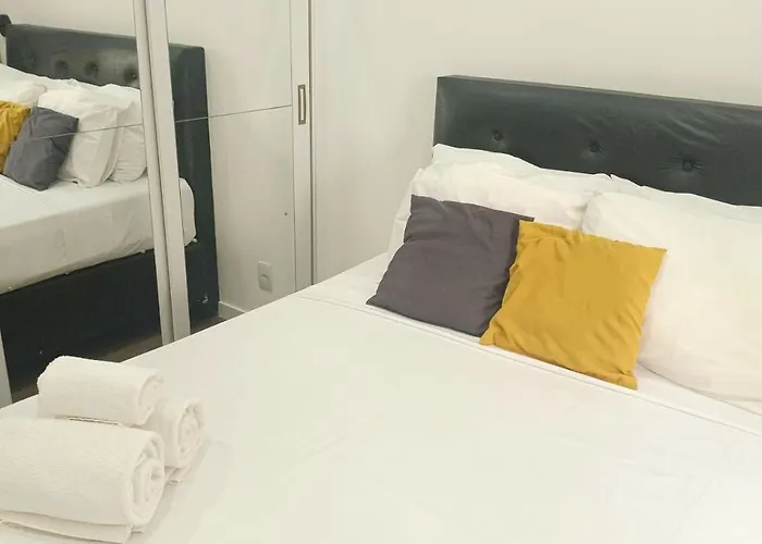 Summit Pinheiros Living Bstay