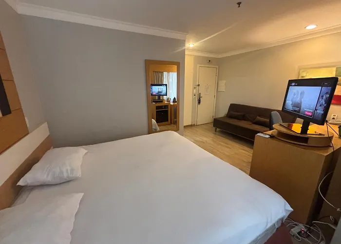 Hotel E Suites Em Frente Ao Aeroporto Congonhas Com Piscina 914 São Paulo