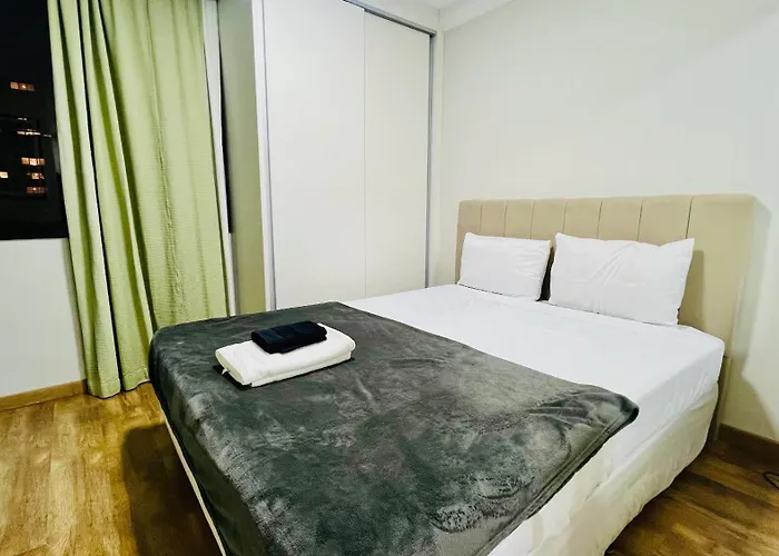 Flat Jardins proximo Oscar Freire em Edificio com Servicos Apto 402