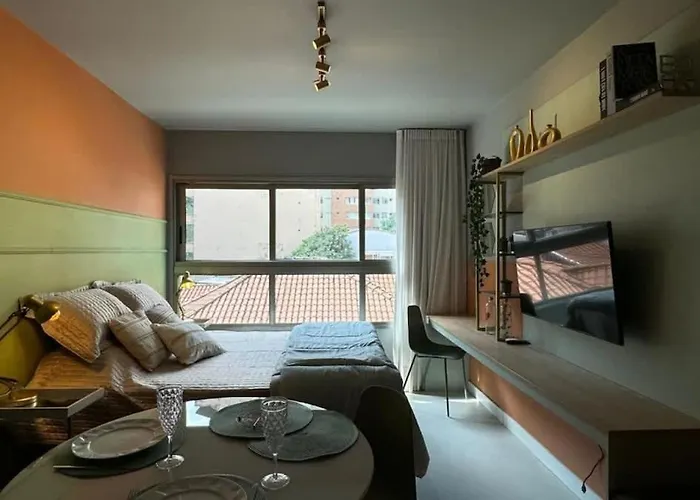 Studio novo cama Queen prox Metrô Paraiso IVM34