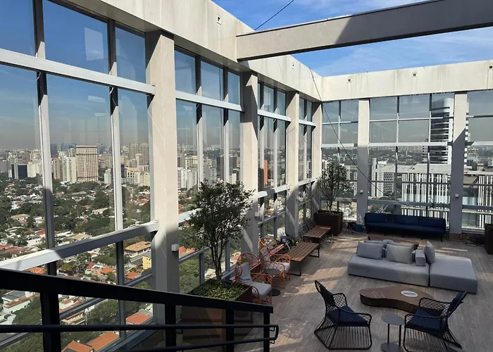 de 1 dormitório, 14o andar, localização fantástica, piscina panorâmica e vaga