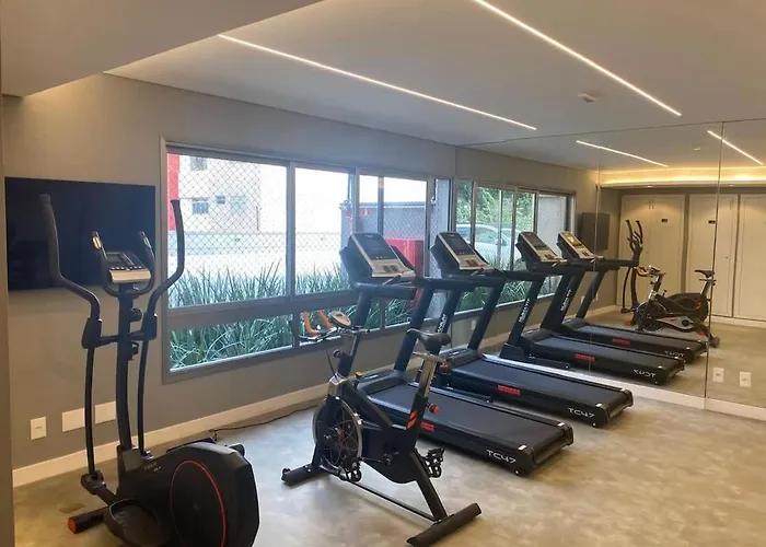 Studio novo cama Queen prox Metrô Paraiso IVM34