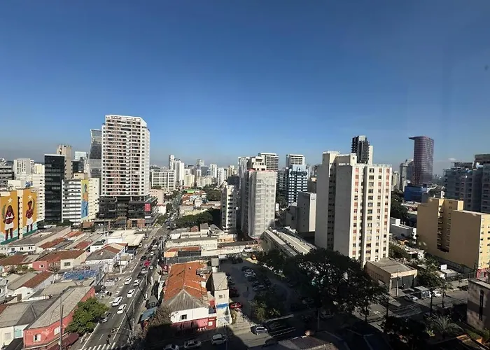 Studio em Pinheiros - 2 Quadras da Faria Lima e Vila Madalena