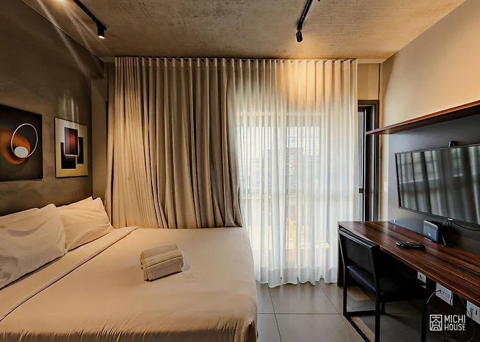 Maravilhoso Condominio no Jardins com AC/WF