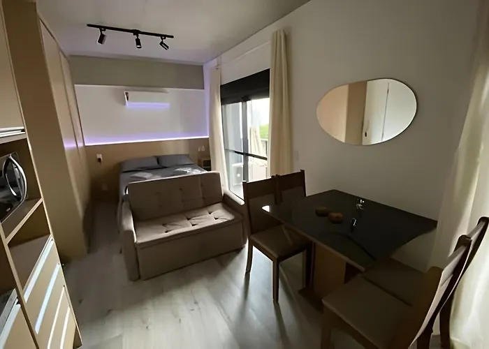 75 New Studio W Fast Wifi, Balcony, Gym And Movie Screen