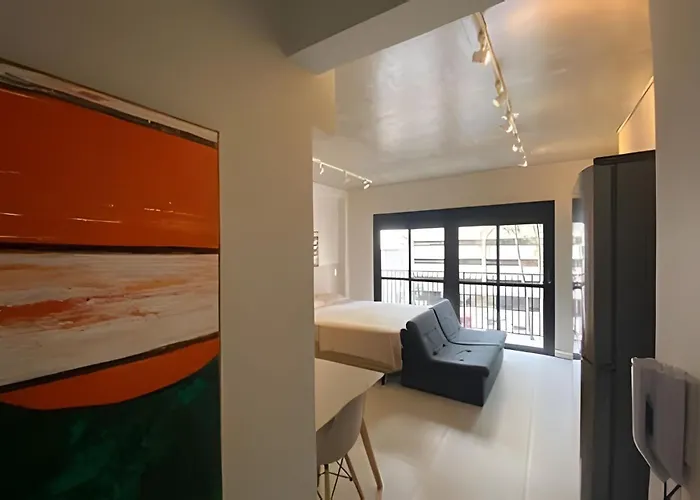 31 New Studio W/ Fast Reliable Wifi, Balcony And Gym