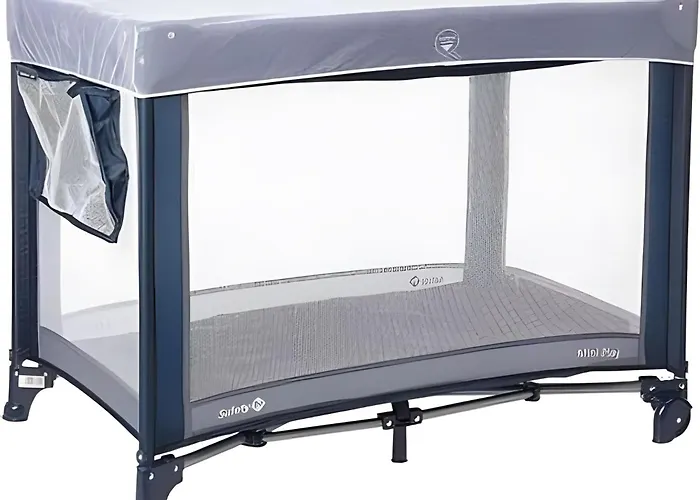 21 - Cozy New Studio, Movie Screen