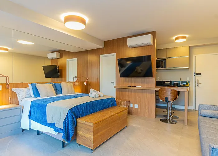 Wood Brooklin - Home Office & Business Habitarte
