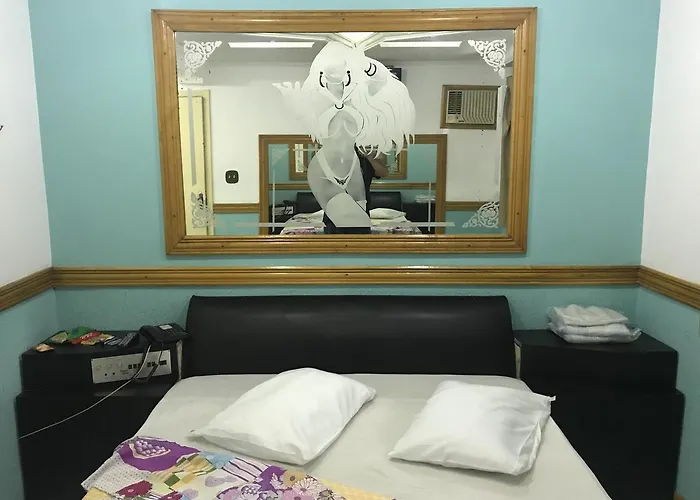 Motel United (Adults Only)