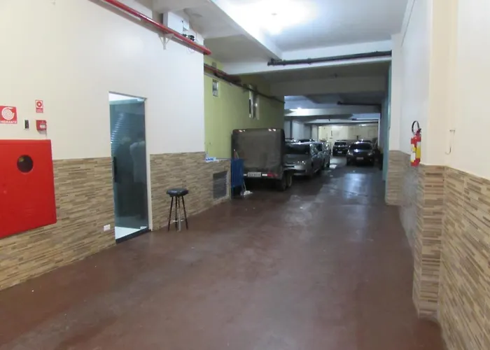 Hotel Ideal Fliper Com Estacionamento Gratis Para Carro Pequeno Altura Padrao "Internet Fibra"